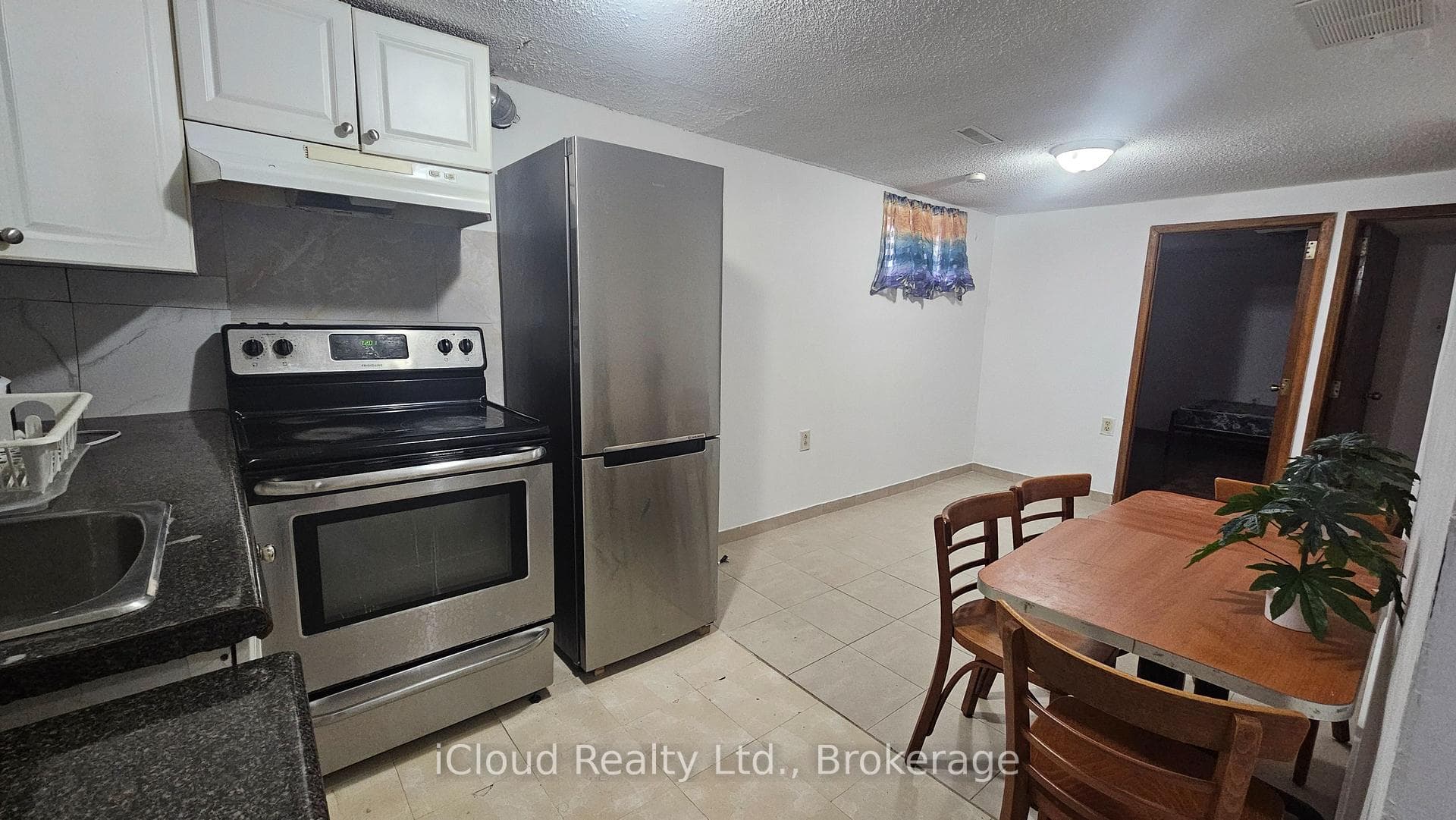 39 Frey Crescent Unit BSMNT, Dorset Park / Kennedy Park, ON M1R 2C5 - Photo 1