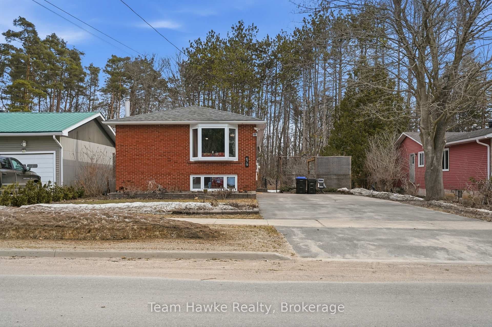 679 Simcoe Avenue, Tay, ON L0K 1R0 - Photo 1