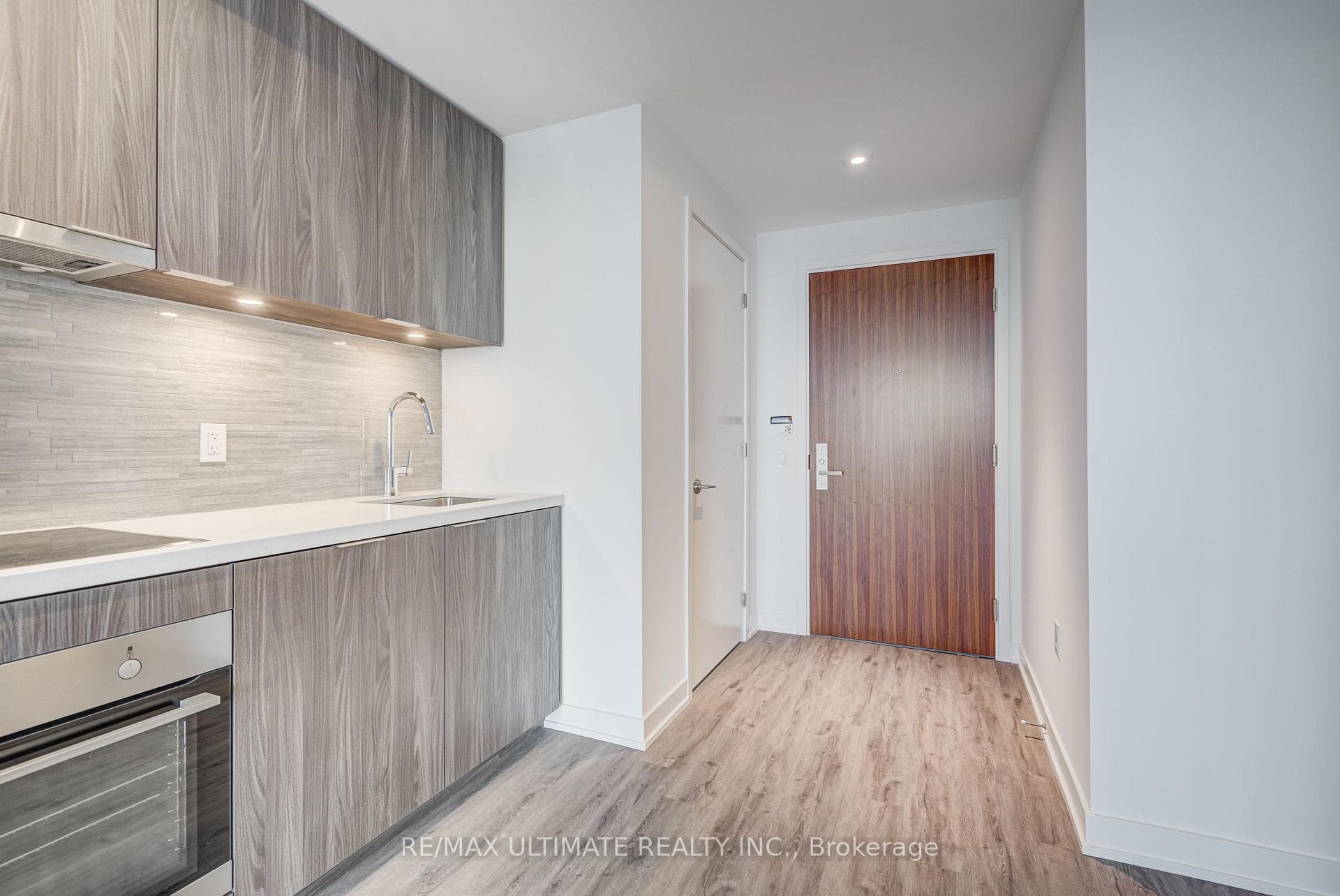15 Queens Quay Unit 1601, Regent Park / Cabbagetown / St. James Town, ON M5E 0A4 - Photo 1