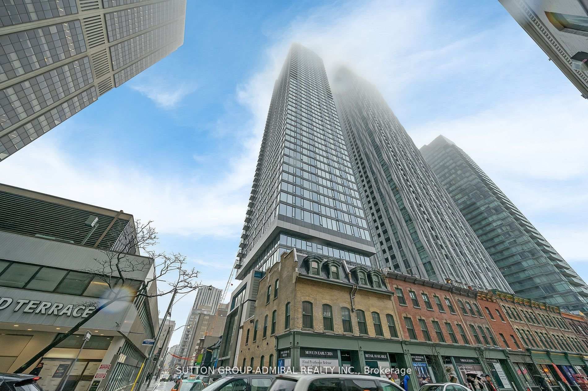 8 Cumberland Street Unit 1706, Annex / Yorkville / Summerhill, ON M4W 1J5 - Photo 1