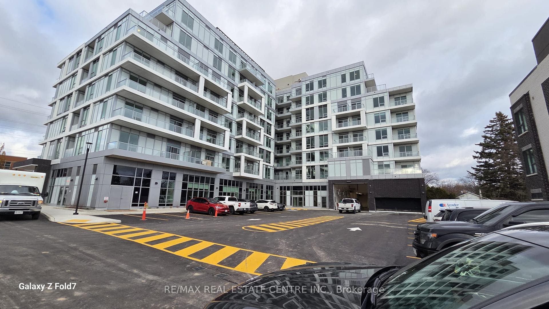 500 PLAINS Road Unit 613, Burlington, ON L7T 2E1 - Photo 1