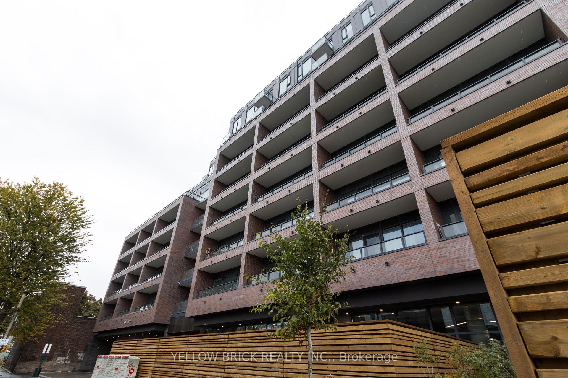 1808 St. Clair Avenue Unit 716, Bloor West Village / Swansea, ON M6N 0C1 - Photo 1