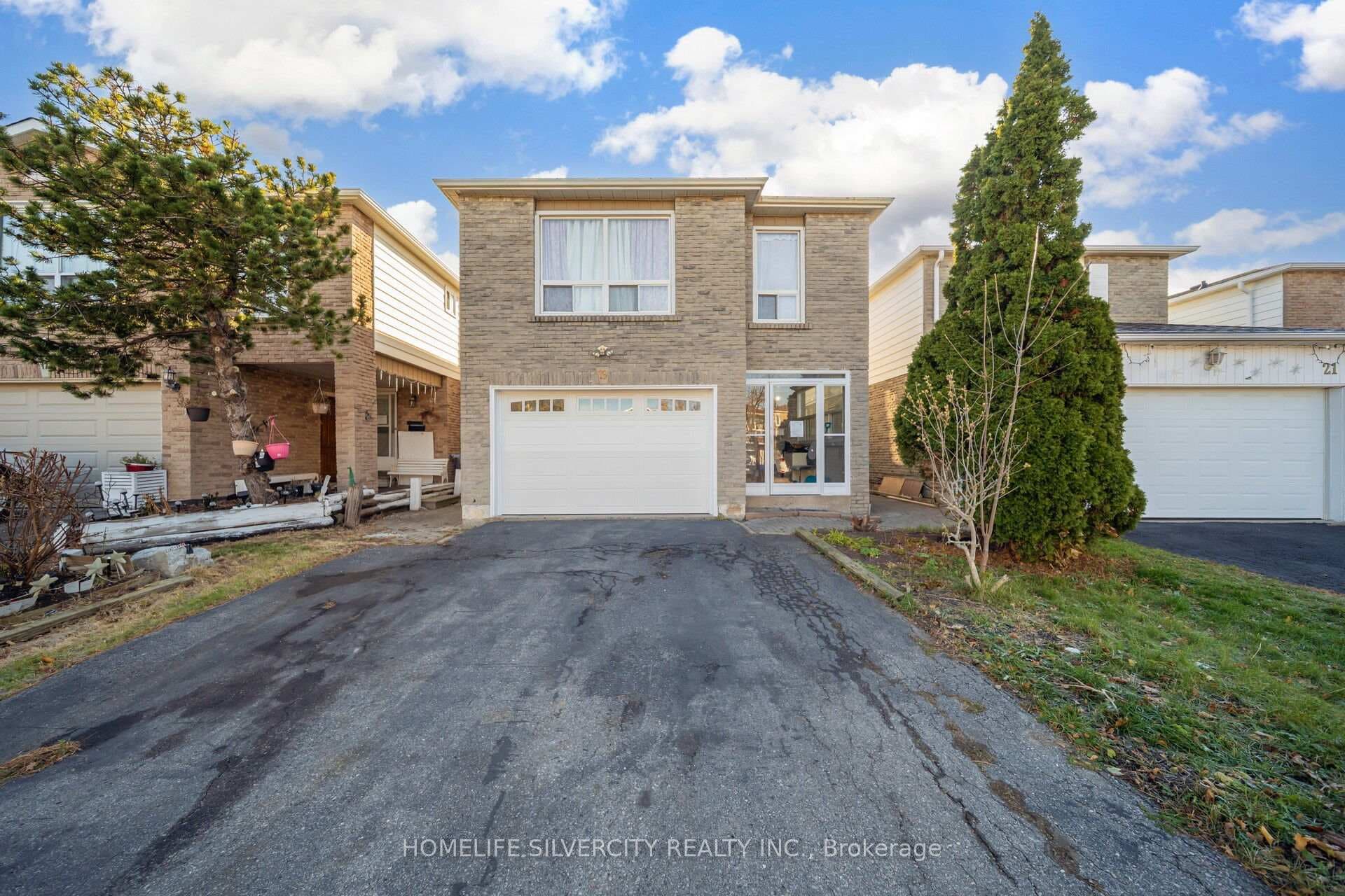 19 Pickard Lane, Brampton, ON L6Y 2M4 - Photo 1