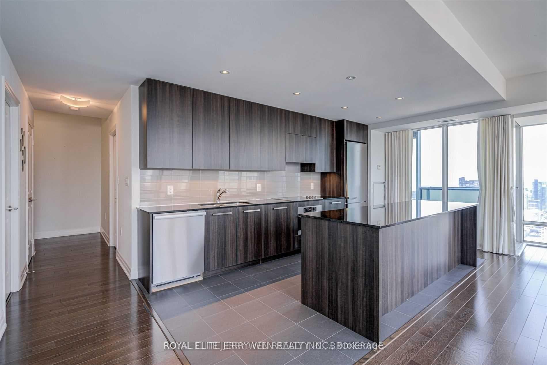 8 The Esplanade Avenue Unit 5004, Regent Park / Cabbagetown / St. James Town, ON M5E 0A6 - Photo 1