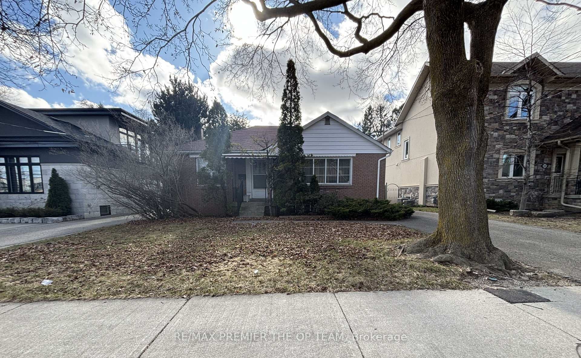 148 Martin Grove Road Unit Lower, Etobicoke (Islington / Rexdale), ON M9B 4K9 - Photo 1