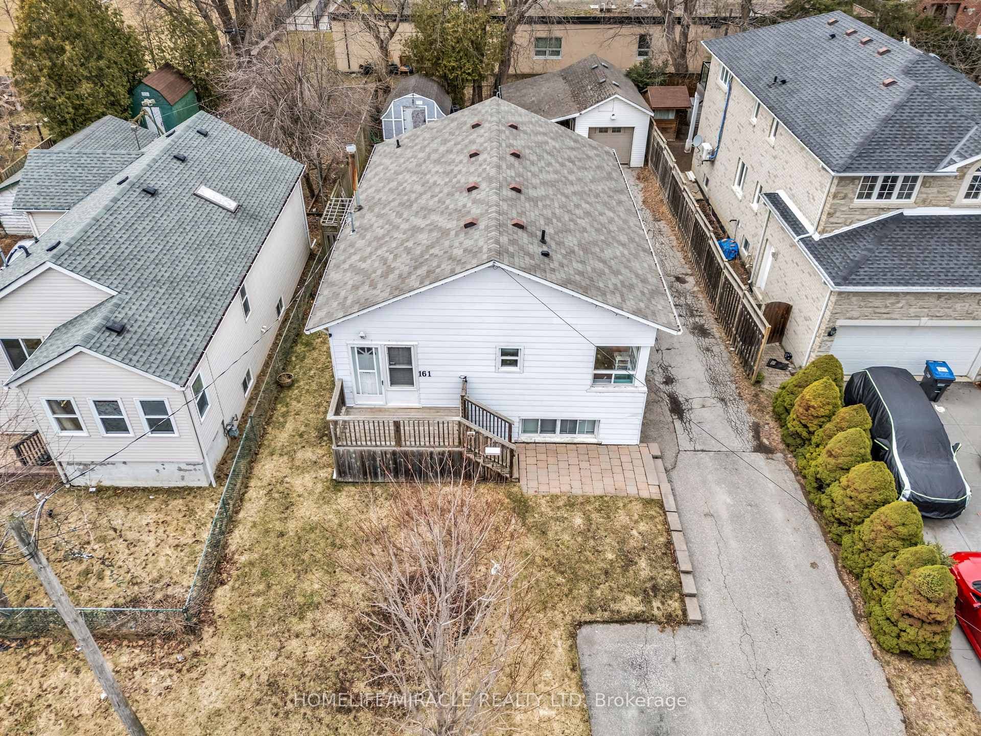 161 Angelene Street, Mississauga, ON L5G 1X1 - Photo 1