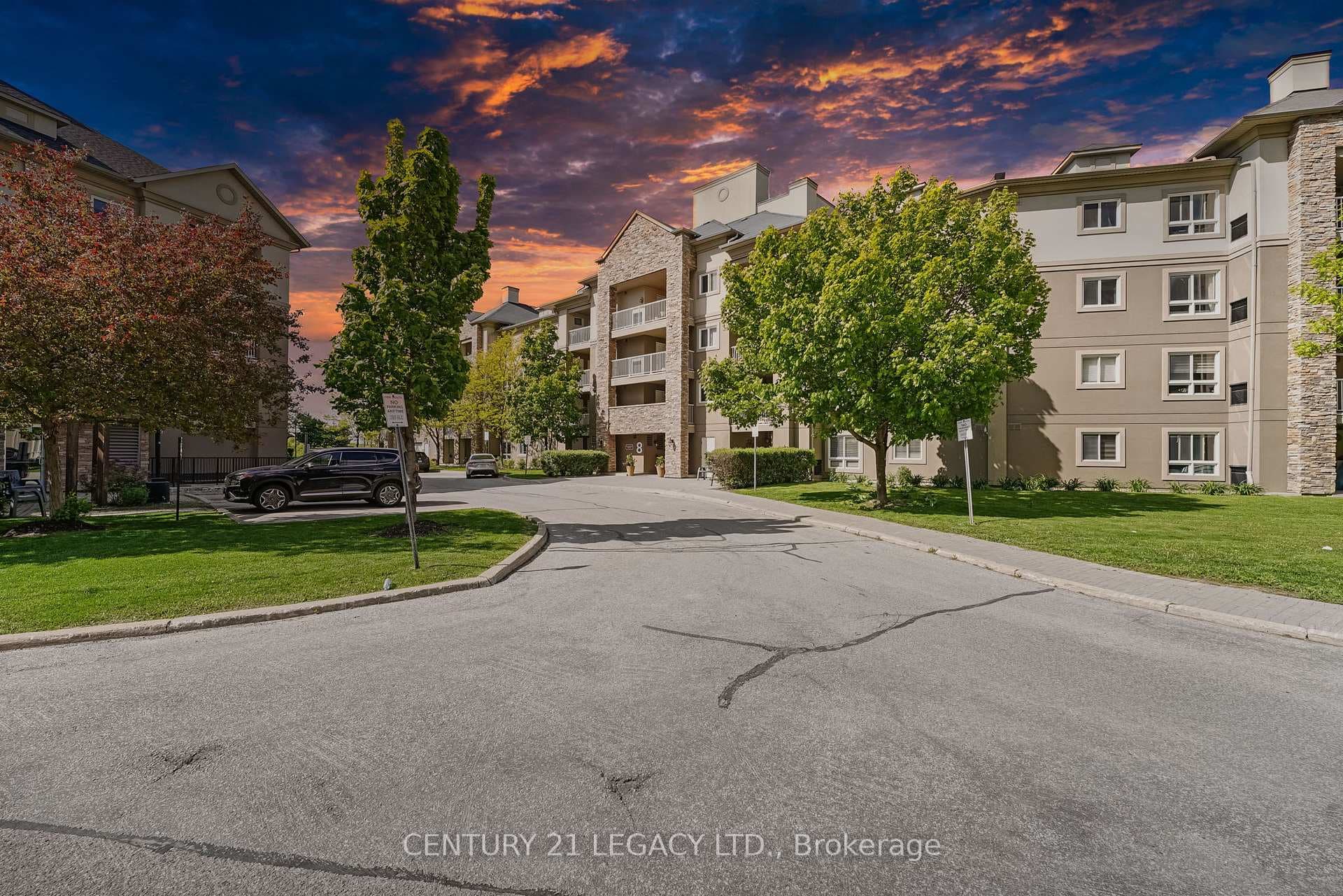 8 Dayspring Circle Unit 1307, Brampton