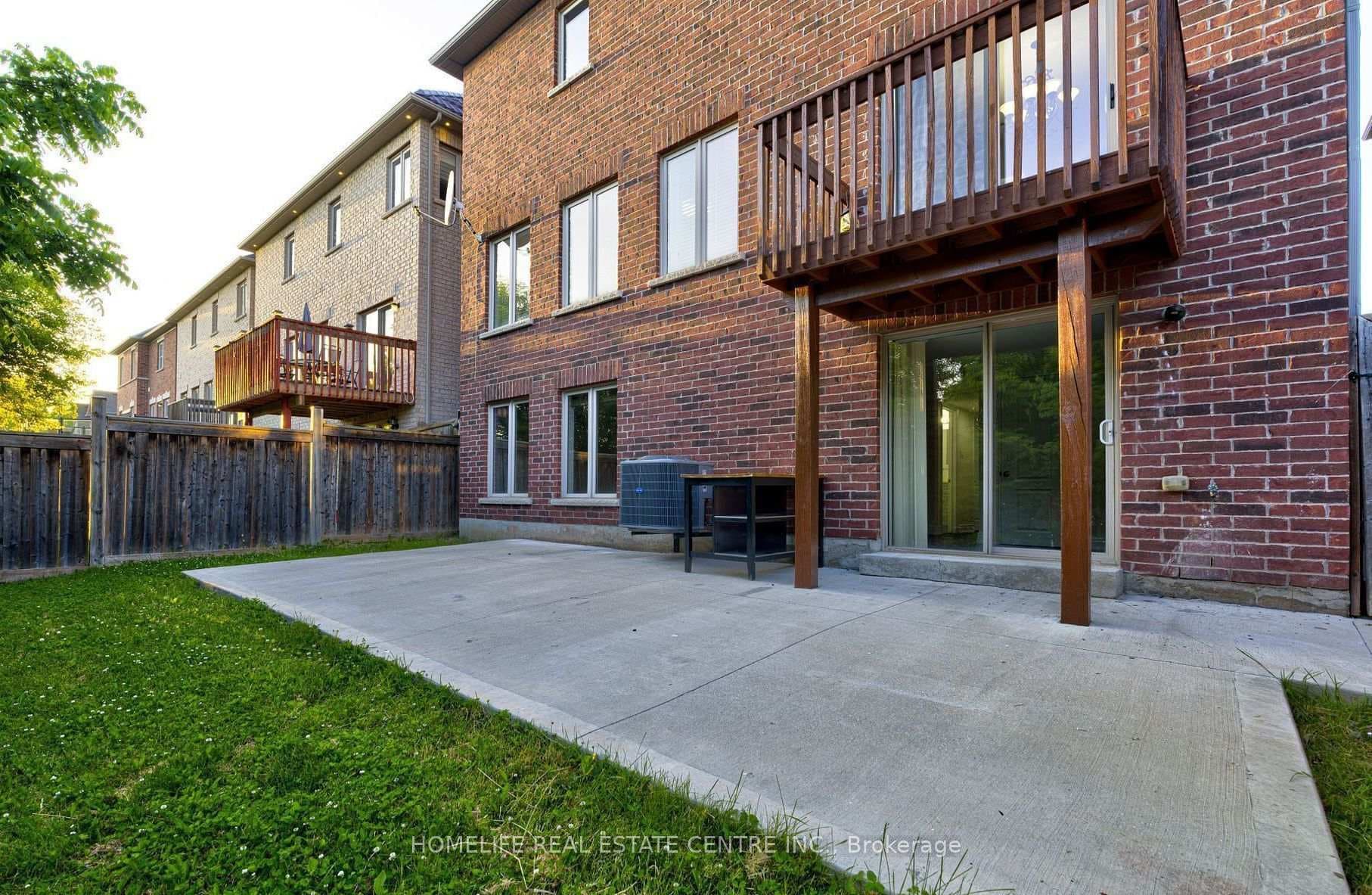 42 Arrowpoint Drive, Brampton