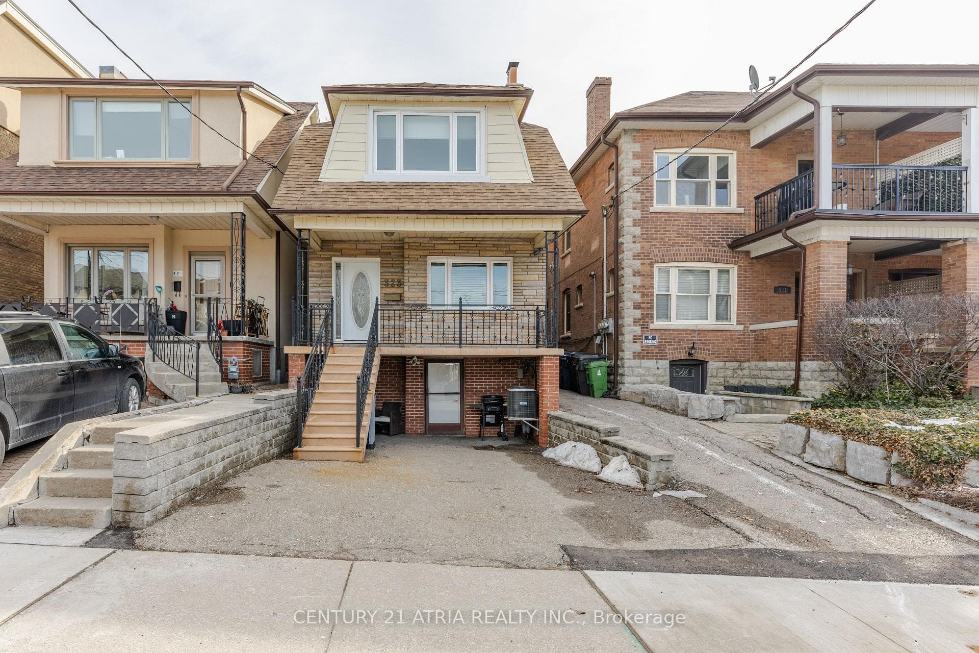 323 Lauder Avenue, Forest Hill / Deer Park, ON M6E 3H7 - Photo 1