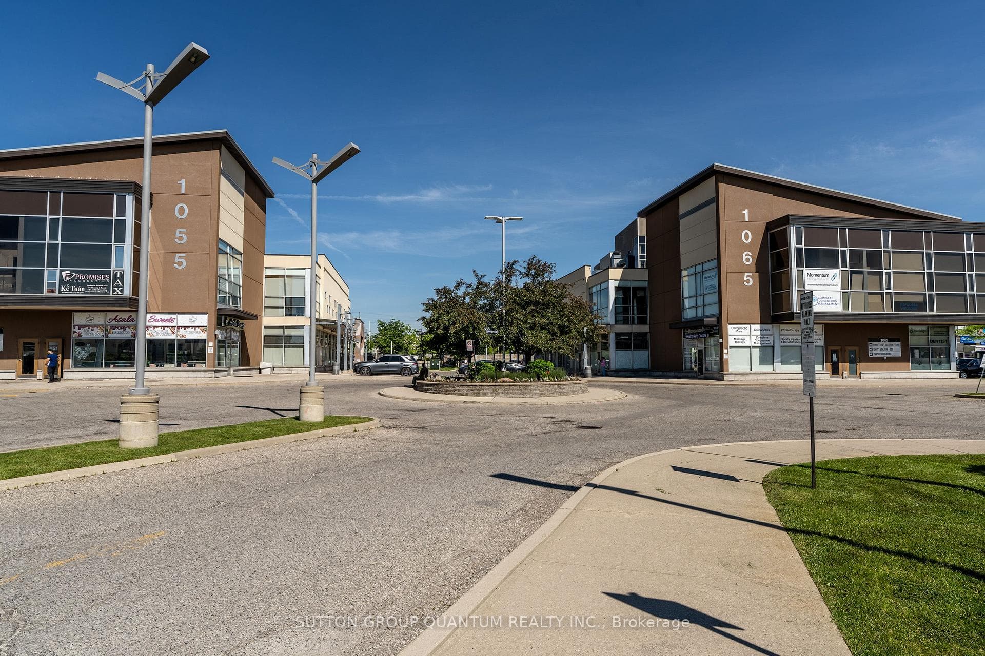 1065 Canadian Place Unit 107, Mississauga, ON L4W 0B8 - Photo 1