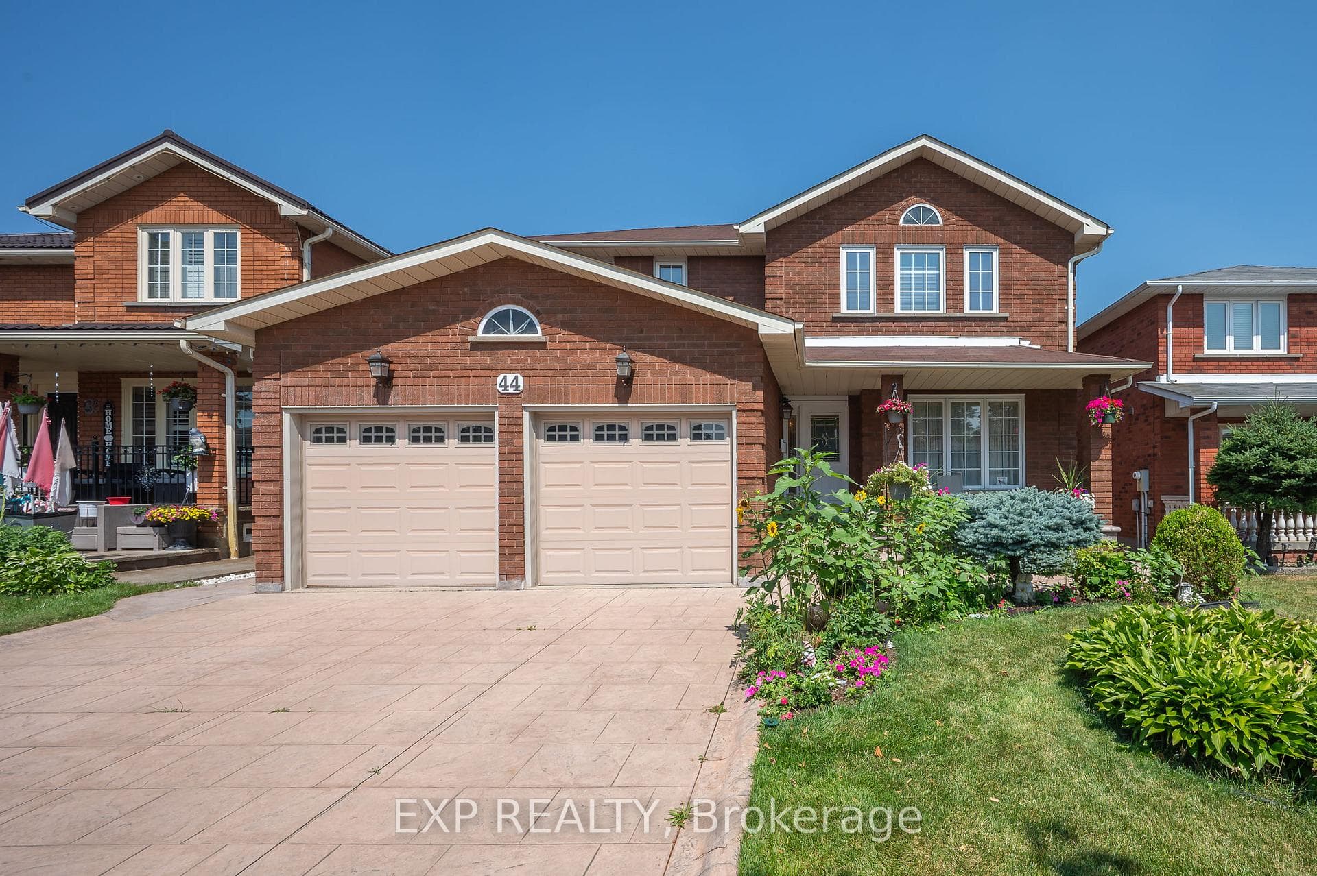 44 Wexford Road, Brampton, ON L6Z 2W3 - Photo 1