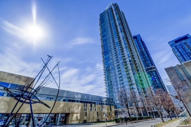 35 Mariner Terrace Unit 1010, Downtown Toronto / Waterfront, ON M5V 3V9 - Photo 1