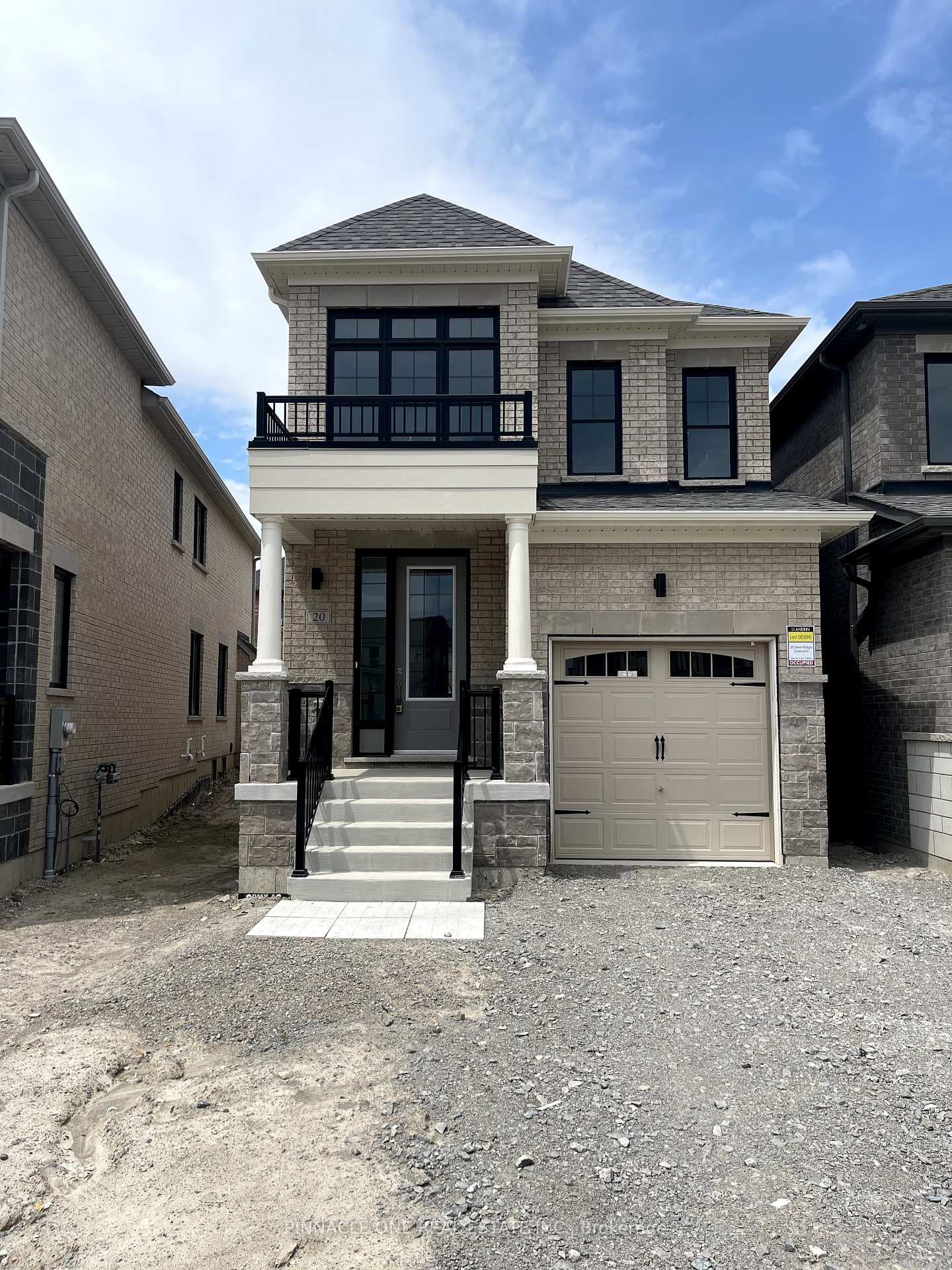 20 Deer Ridge Crescent, Whitby
