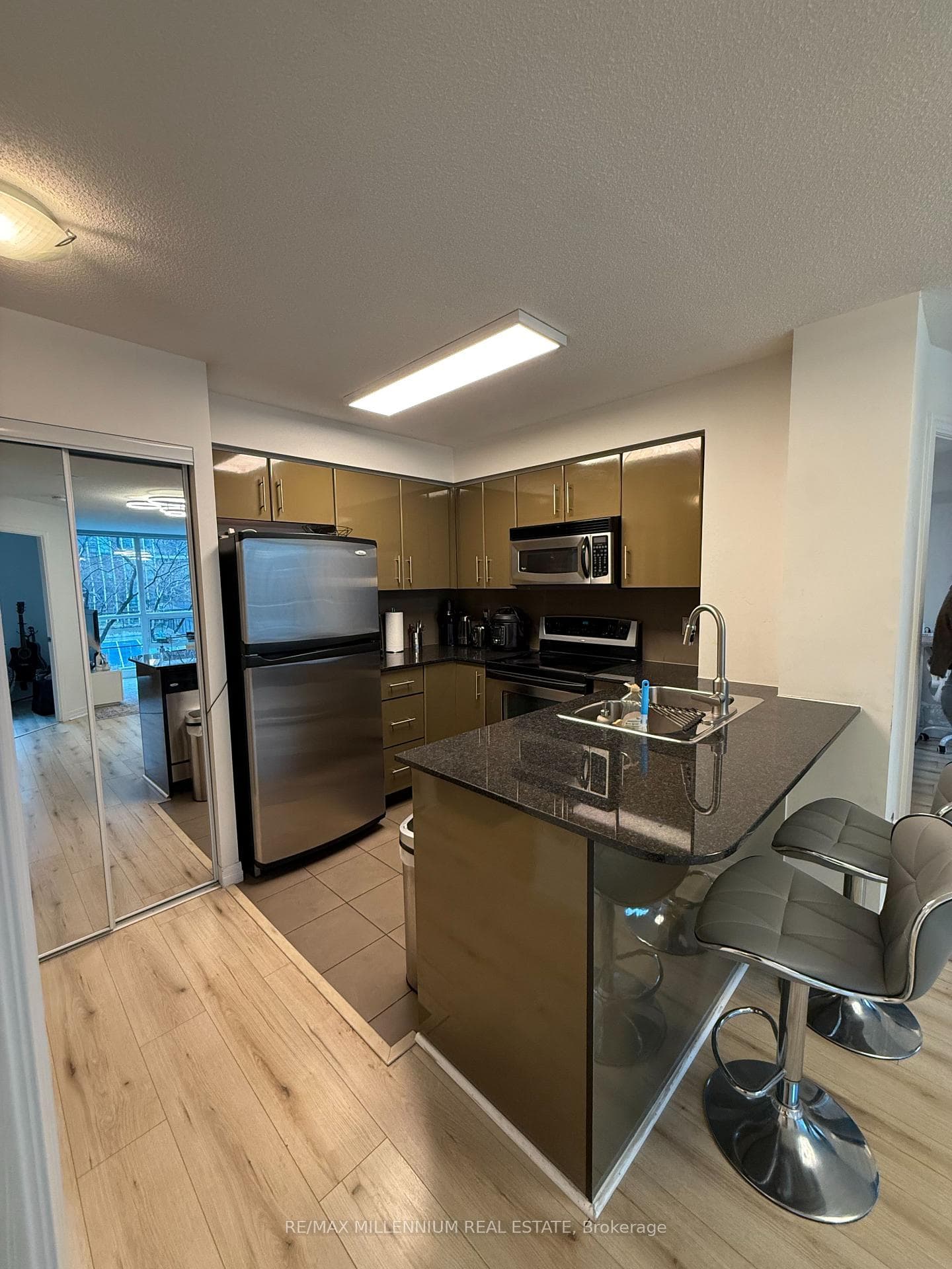 16 Yonge Street Unit 601, Toronto C01