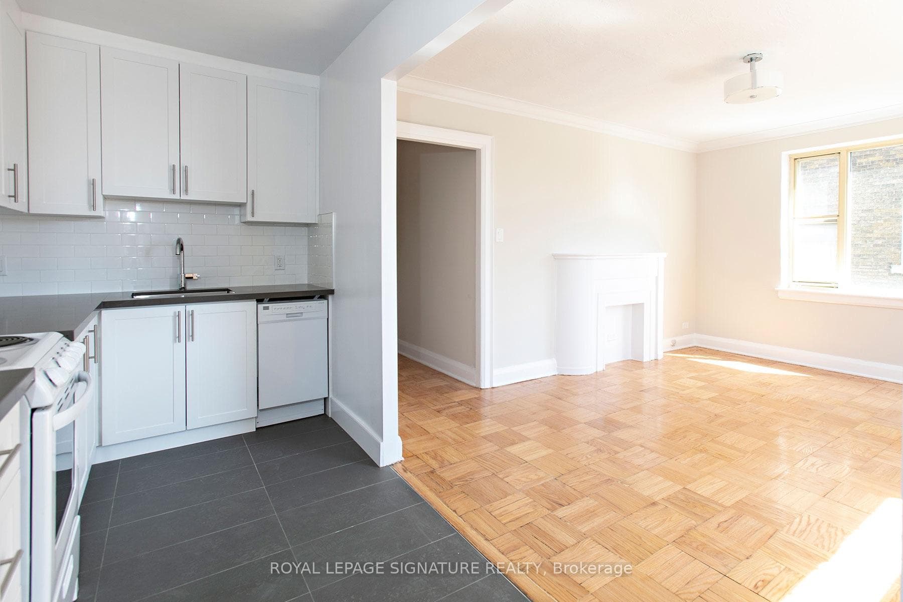 394 Avenue Road Unit 402, Annex / Yorkville / Summerhill, ON M4V 2H4 - Photo 1