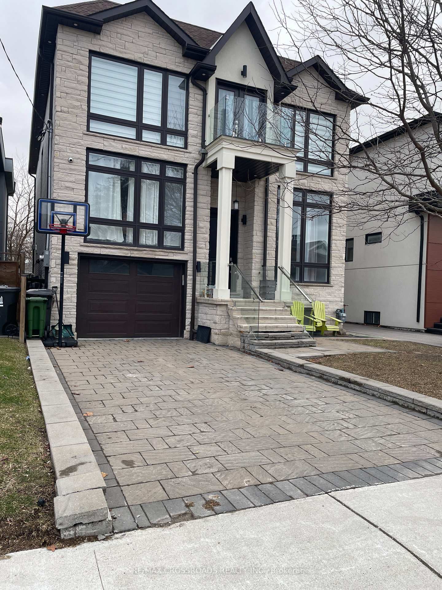 89 Cadorna Avenue, Danforth / East York, ON M4J 3W9 - Photo 1