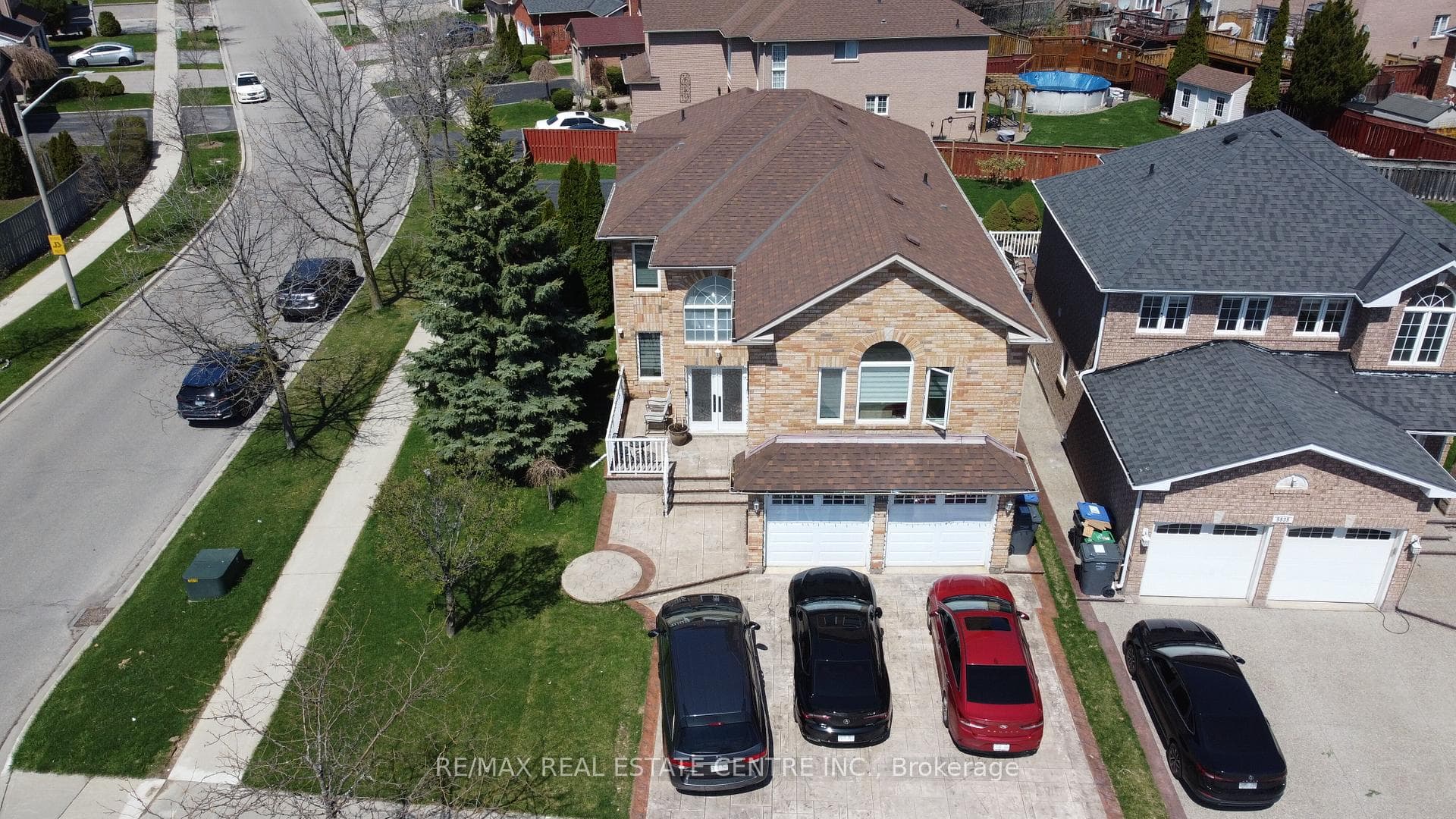5539 Loonlake Avenue, Mississauga, ON L5V 2E3 - Photo 1