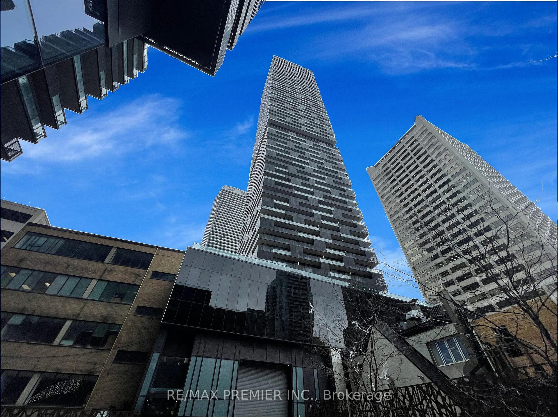 8 Eglinton Avenue Unit 4301, Leaside / Davisville, ON M4P 0C1 - Photo 1