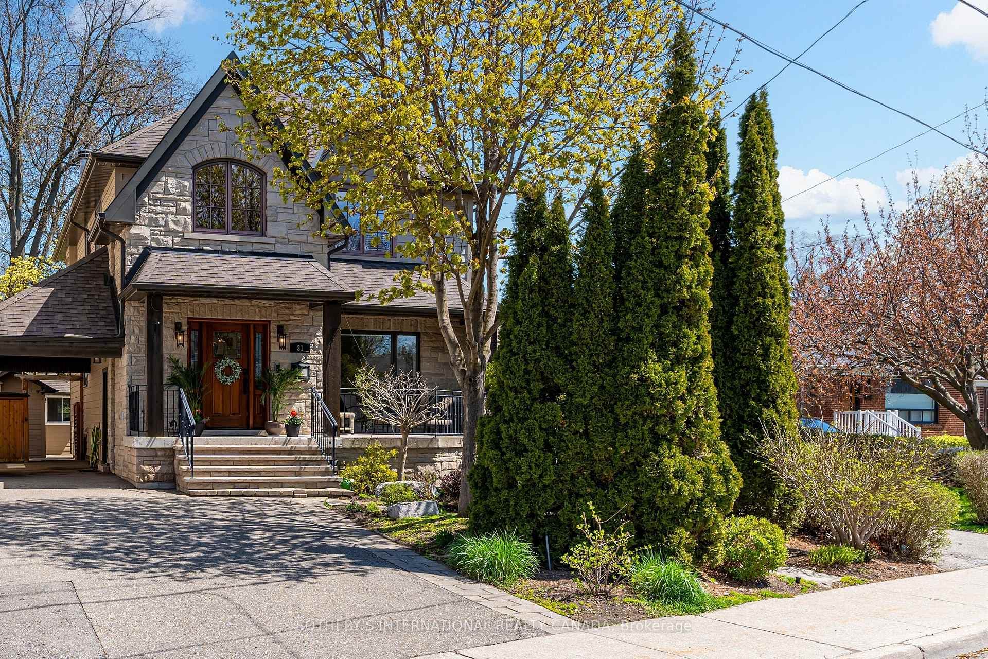 31 Maple Avenue, Mississauga, ON L5H 2R9 - Photo 1