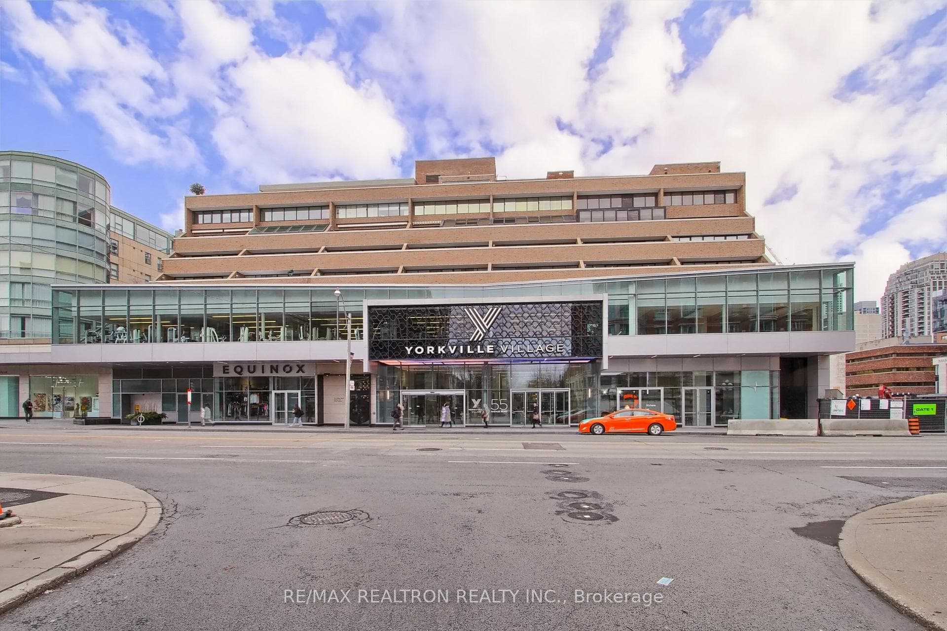55A Avenue Road Unit 406, Annex / Yorkville / Summerhill, ON M5R 2G3 - Photo 1