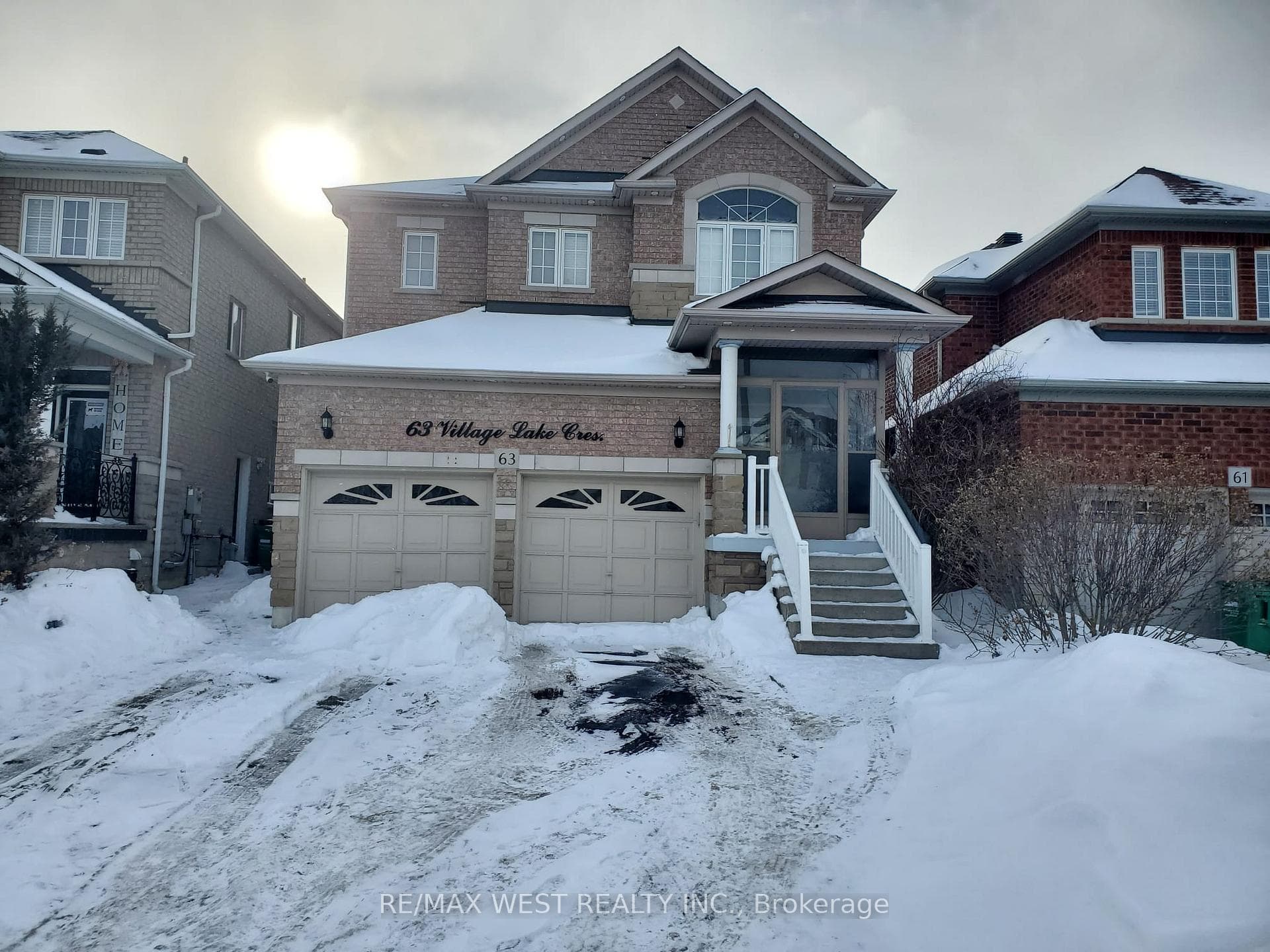 63 Village Lake Crescent, Brampton, ON L6S 6K6 - Photo 1