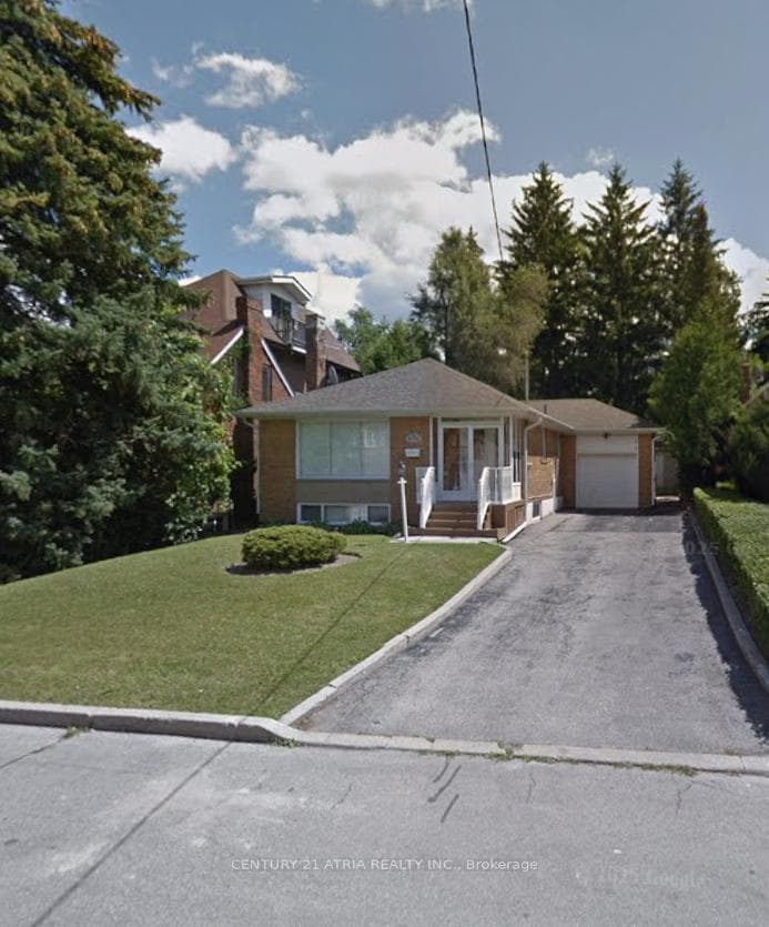 223 Hillcrest Avenue, Willowdale / Newtonbrook, ON M2N 3P3 - Photo 1