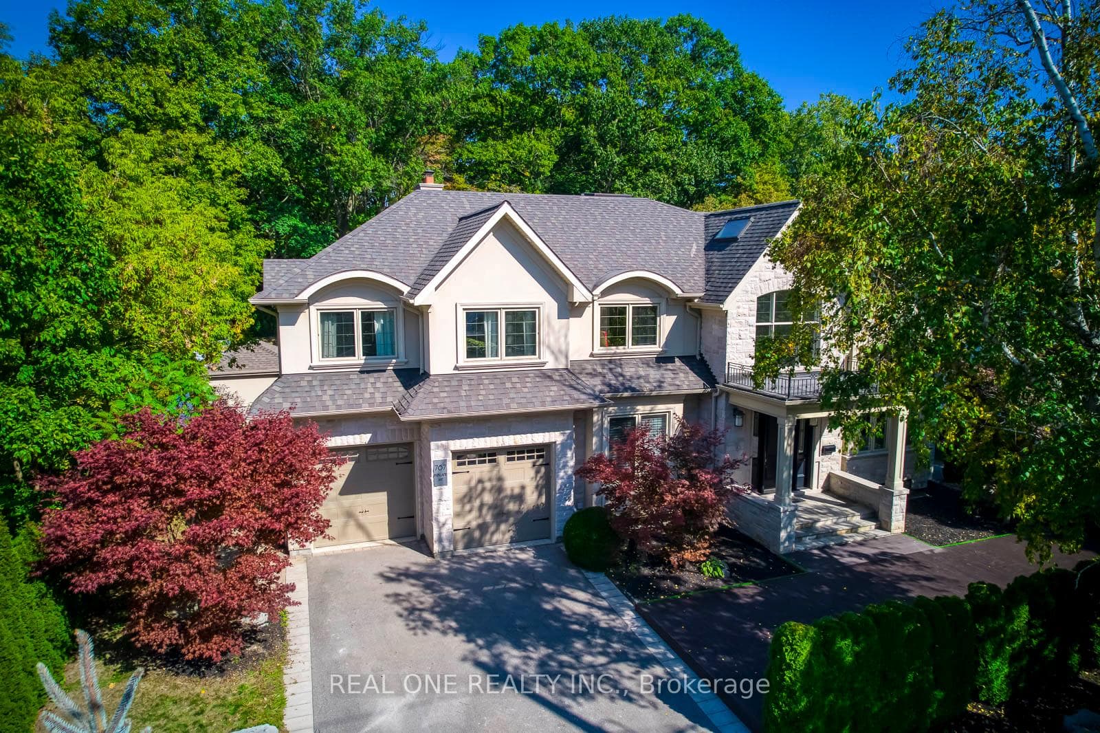767 Parkland Avenue, Mississauga, ON L5H 3G6 - Photo 1