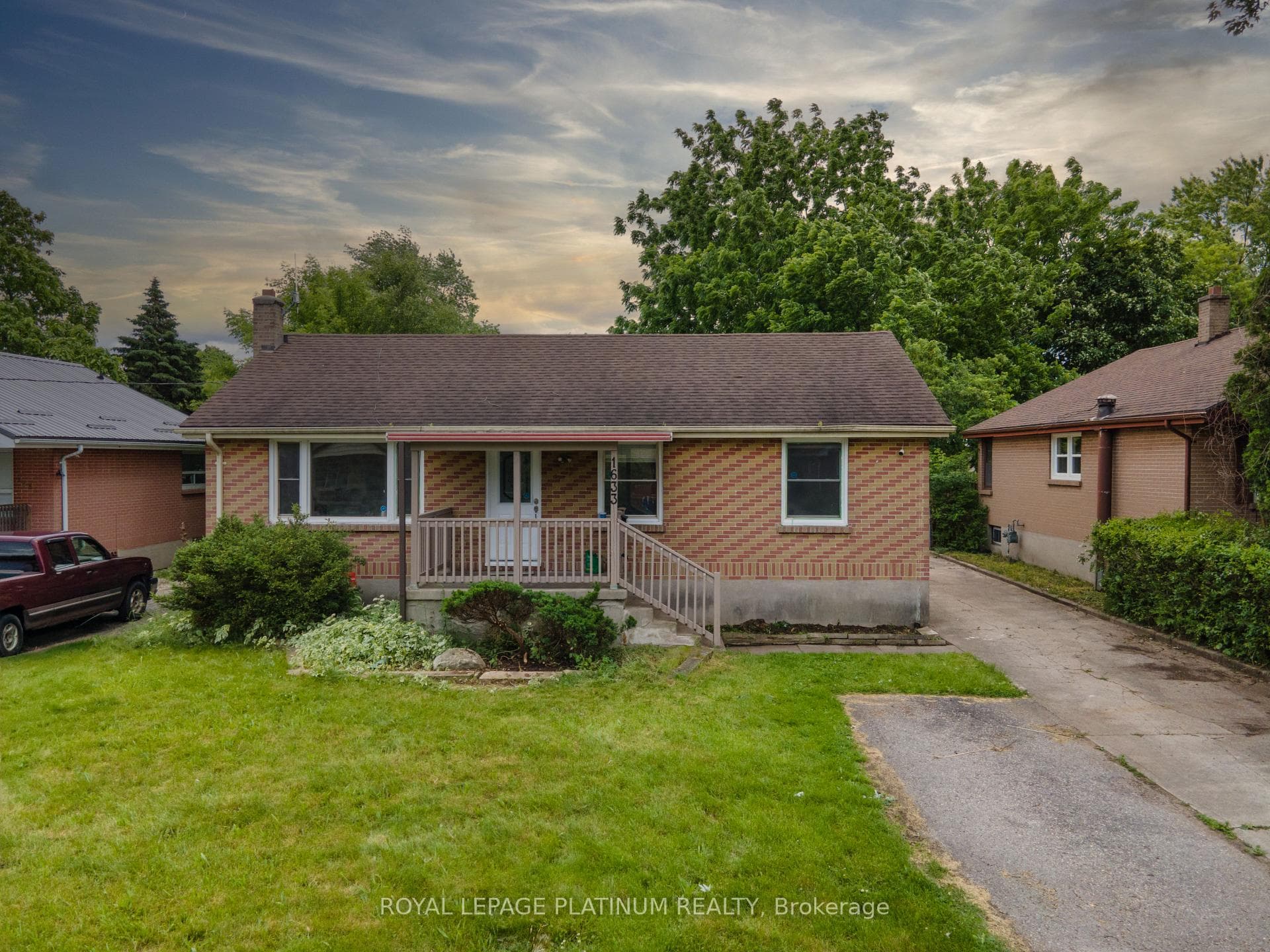 1633 Mardell Street, London East