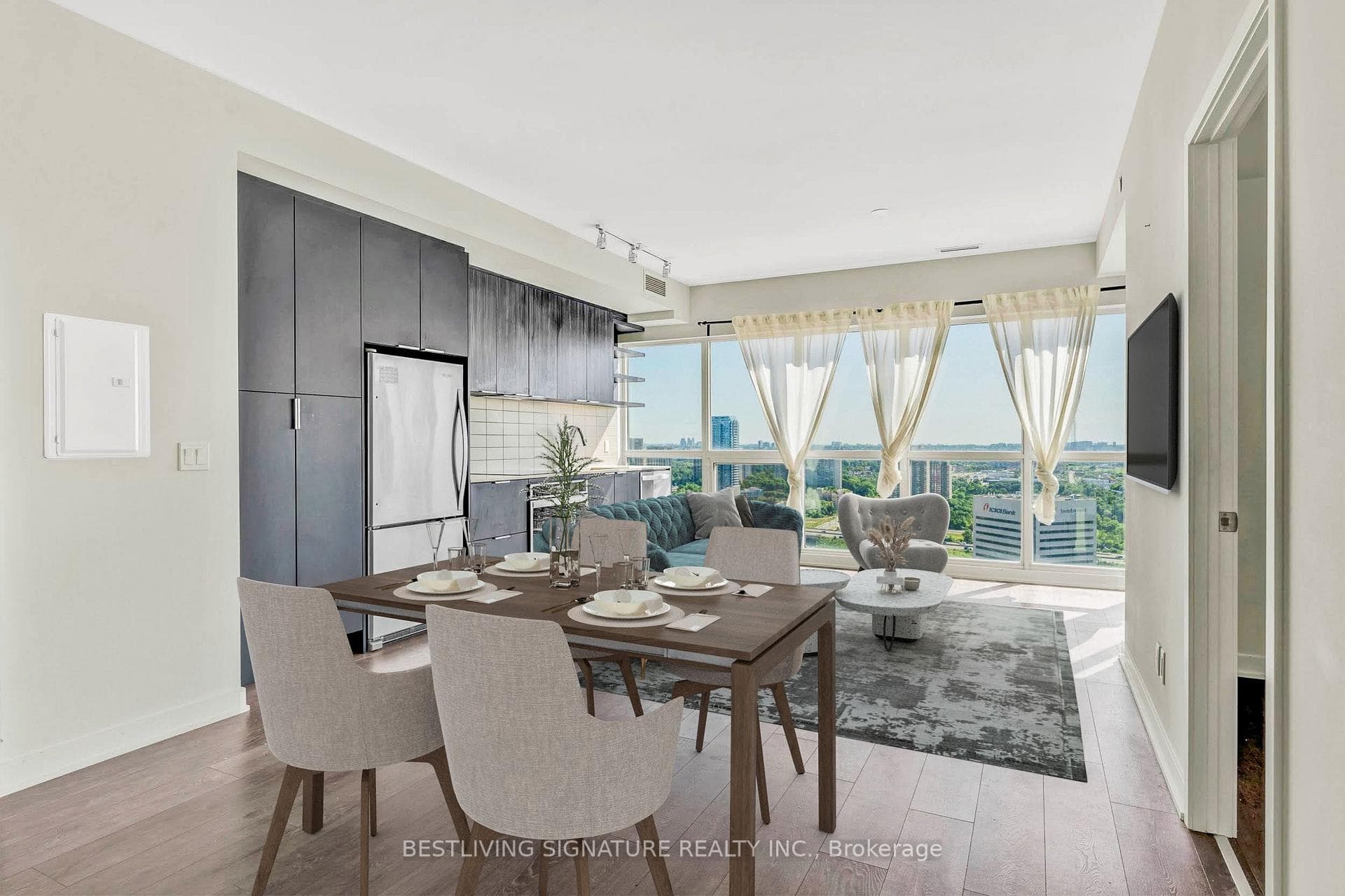 6 Sonic Way Unit 3007, Flemingdon Park / Don Mills, ON M3C 0P1 - Photo 1