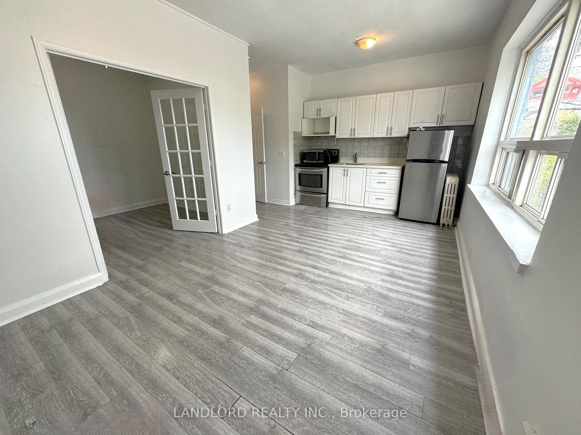 1156 Weston Road Unit 3, York / Weston, ON M6M 4P4 - Photo 1