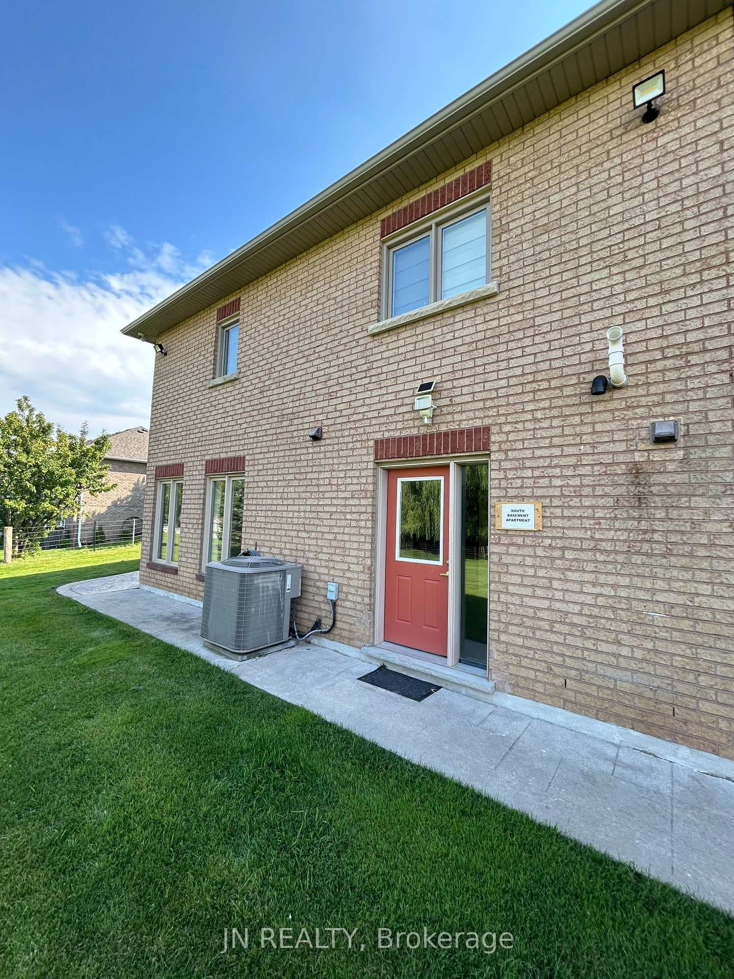 12389 Old Kennedy Road Unit Unit B, Caledon