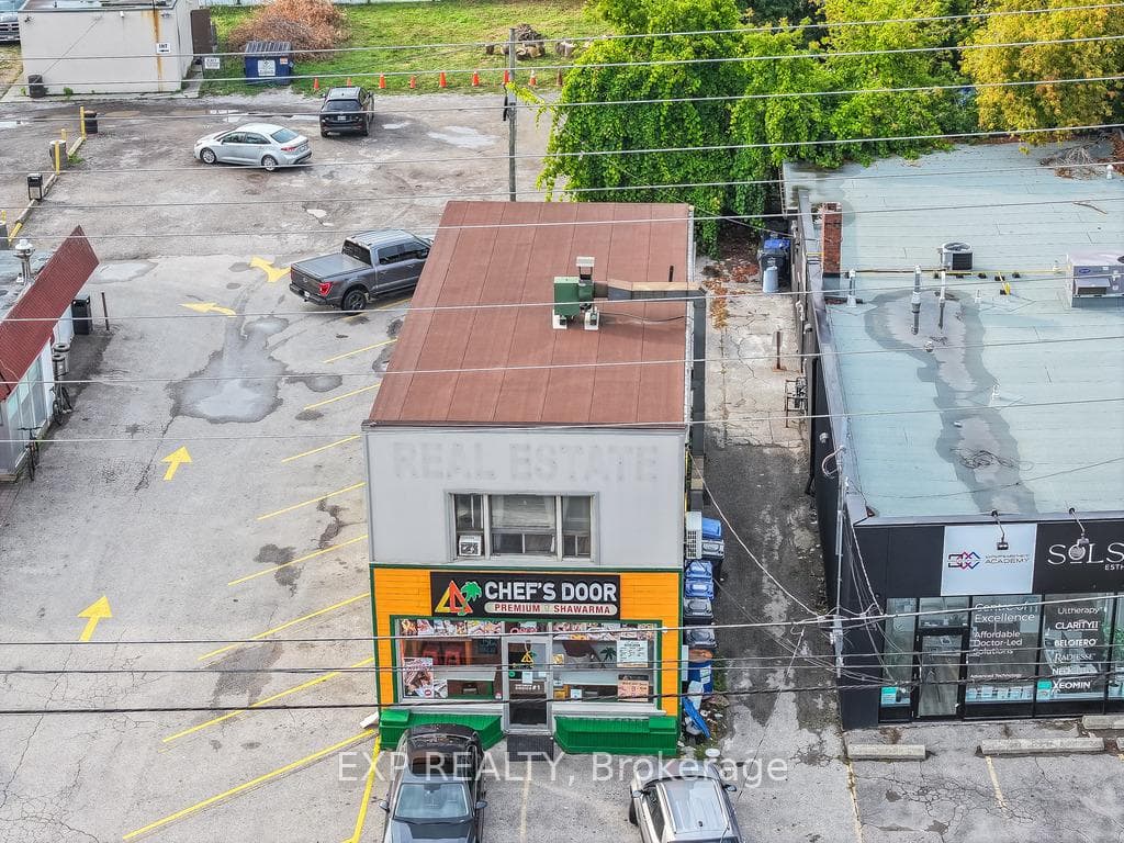 723 Lakeshore Road, Mississauga, ON L5G 1J7 - Photo 1