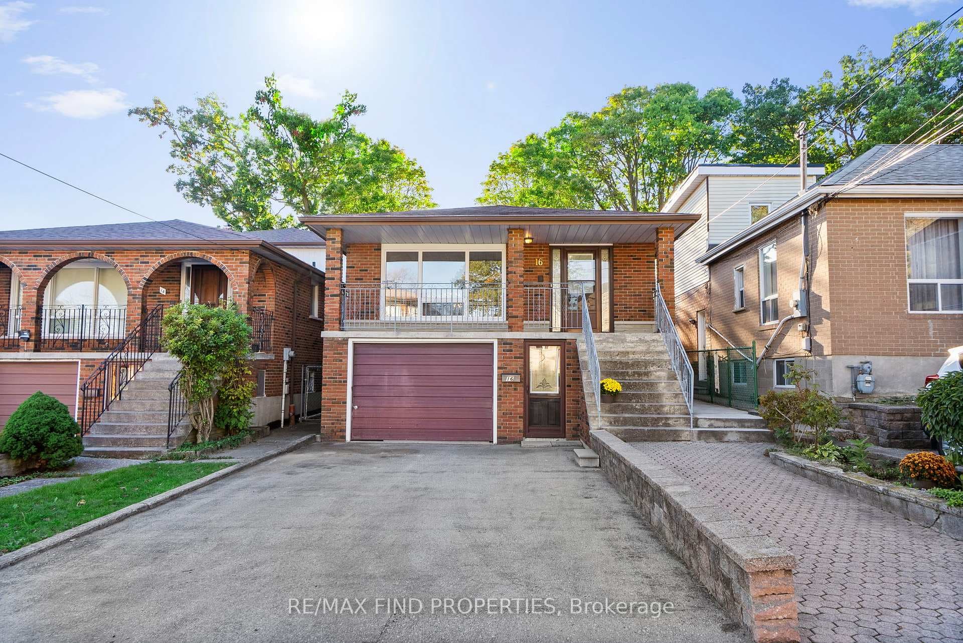 16 Mcdonald Avenue, Toronto E06