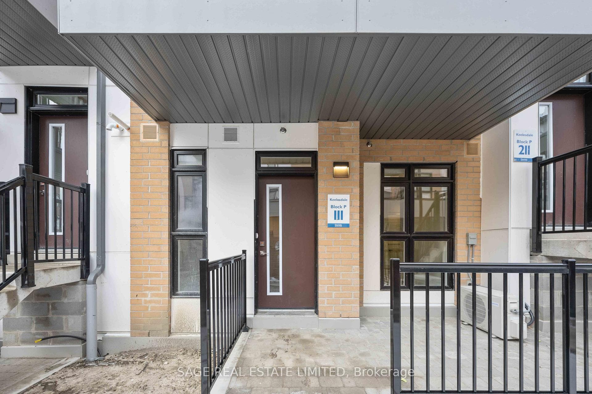 145 Canon Jackson Drive Unit 111, York / Weston, ON M6M 0E1 - Photo 1