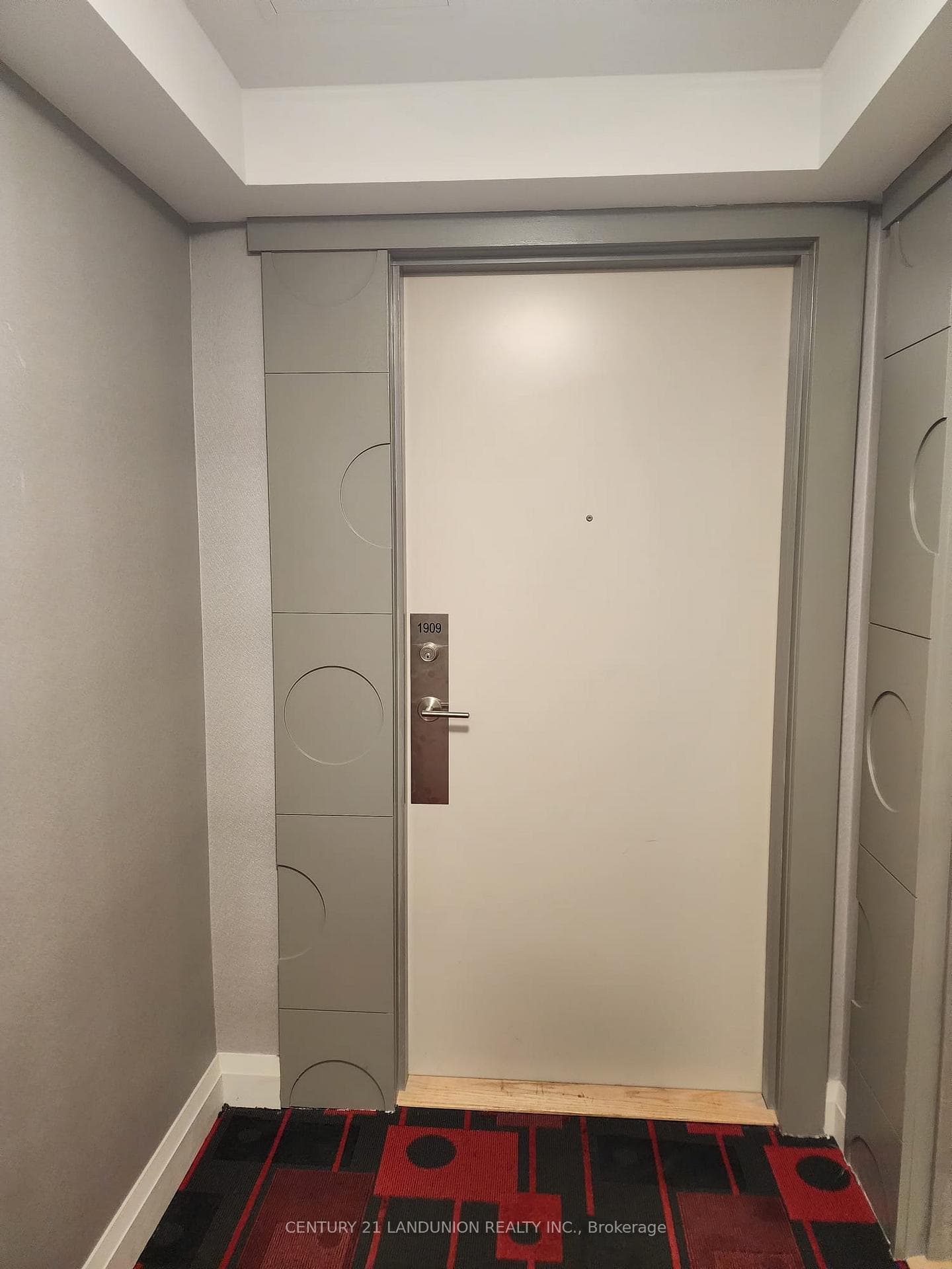20 Meadowglen Place Unit 1909, Toronto E09
