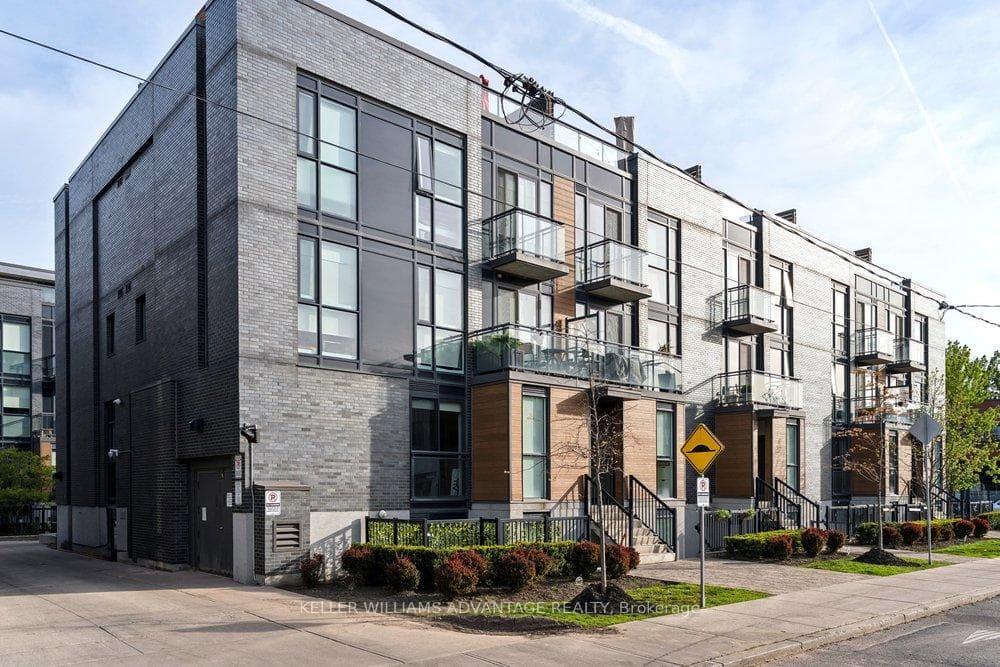 57 Macaulay Avenue Unit 402, Bloor West Village / Swansea, ON M6P 3P5 - Photo 1