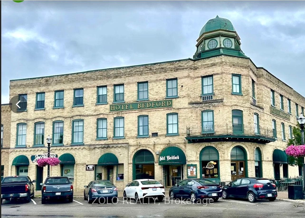 92 COURTHOUSE Square, Goderich