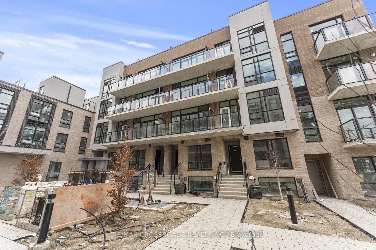 851 Sheppard Avenue Unit TH17, North York (Bathurst Manor / Clanton Park), ON M3H 2T1 - Photo 1