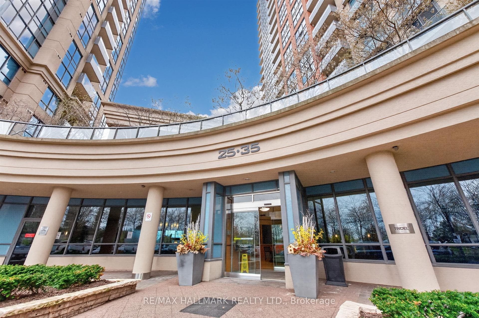 25 Viking Lane Unit 2447, Etobicoke (Islington / Rexdale), ON M9B 0A1 - Photo 1