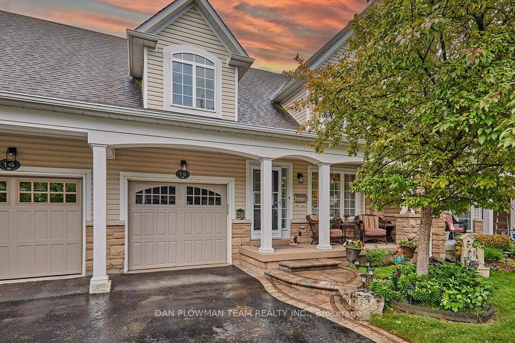 350 Lakebreeze Drive Unit 15, Clarington