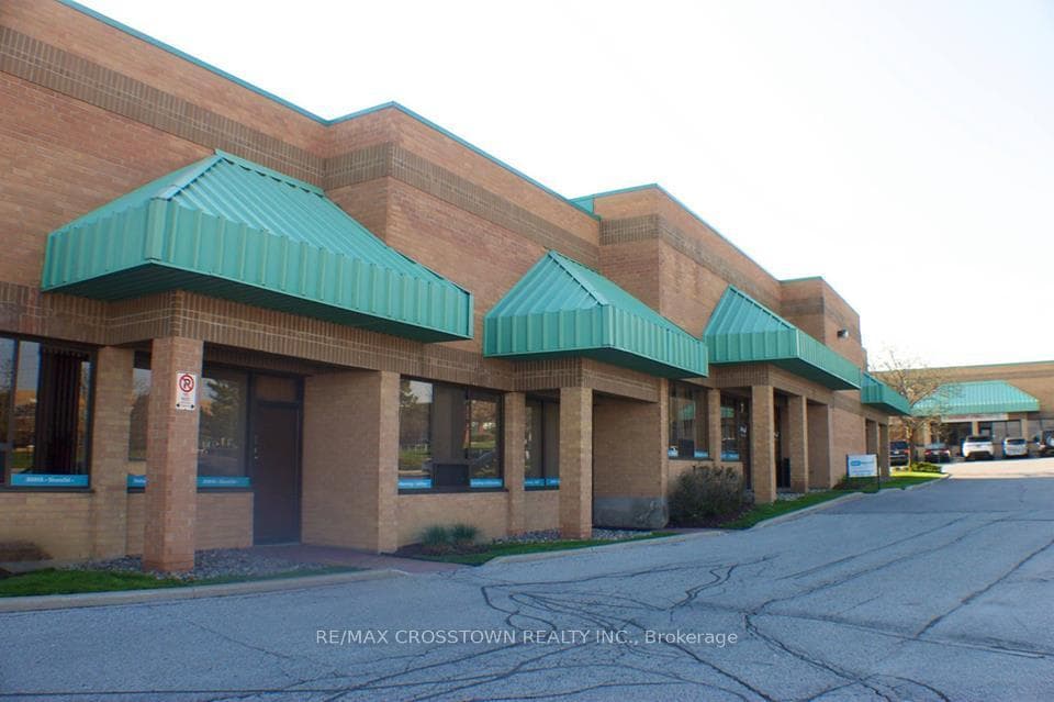 17075 Leslie Street Unit 7-4, Newmarket, ON L3Y 8E1 - Photo 1