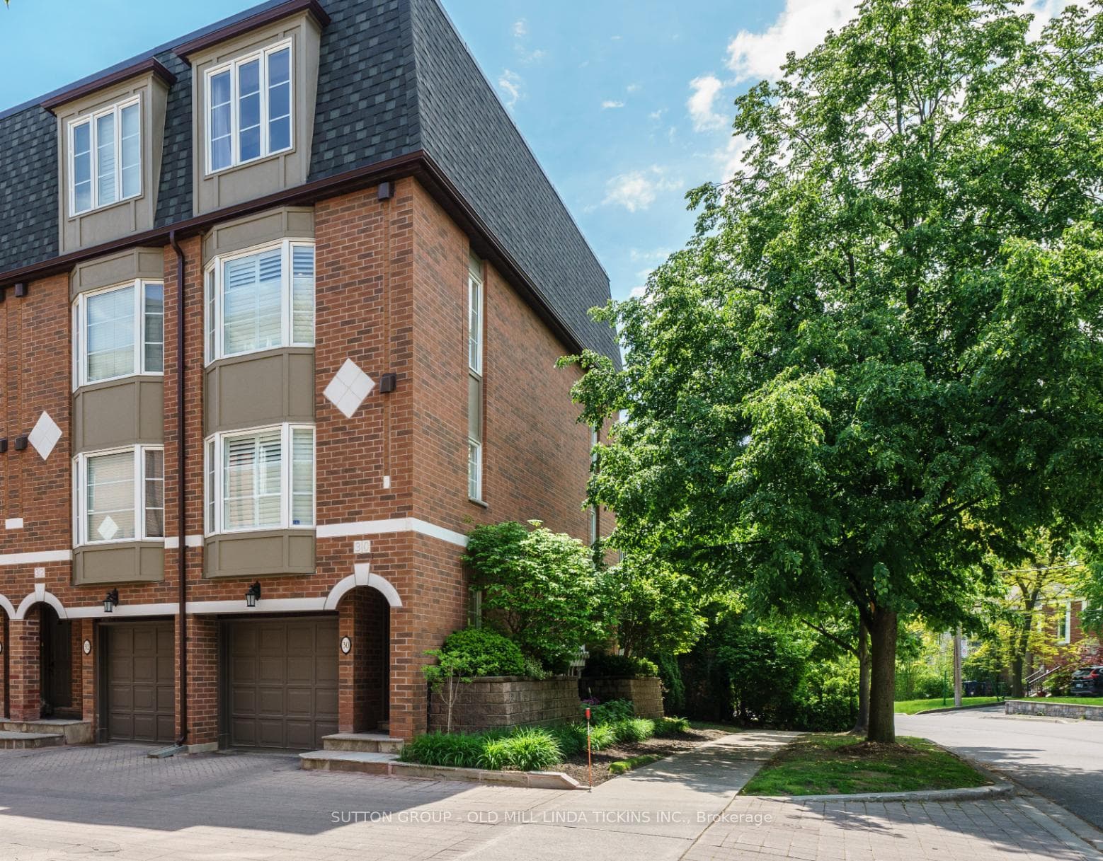 30 Old Mill Terrace, Corso Italia / Dufferin Grove, ON M8X 1A2 - Photo 1