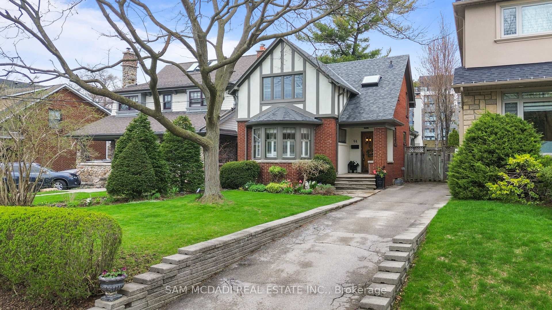 98 Government Road, Etobicoke (Islington / Rexdale), ON M8X 1W5 - Photo 1