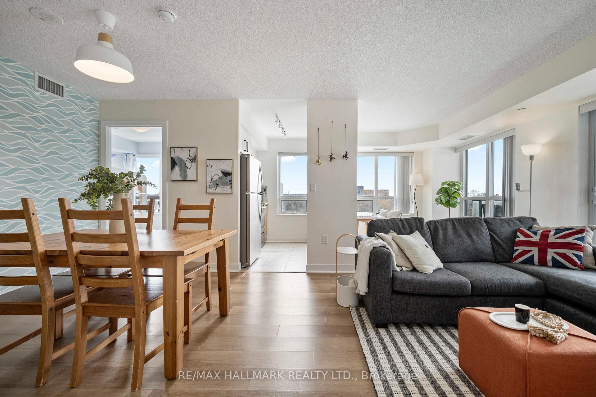 1346 Danforth Road Unit 405, Scarborough Town Centre, ON M1J 0A9 - Photo 1