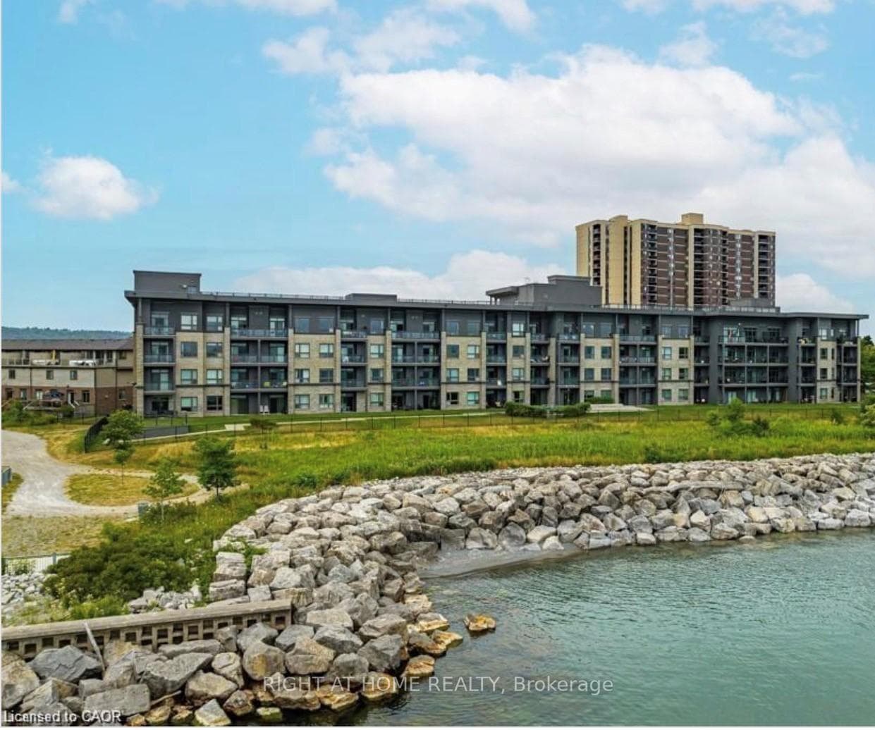 35 Southshore Crescent Unit 206, Hamilton, ON L8E 0J2 - Photo 1