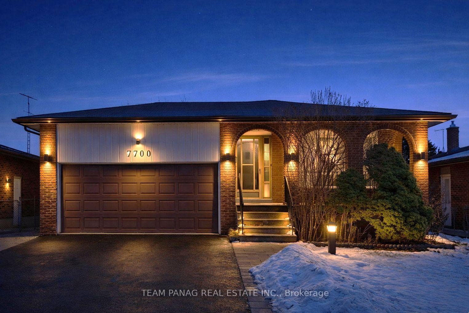 7700 Netherwood Road, Mississauga, ON L4T 2P1 - Photo 1