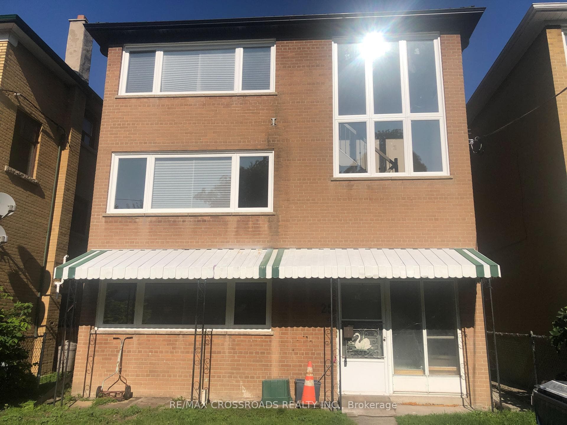 25 Glenside Avenue Unit 2, Riverdale / Leslieville, ON M4L 2T6 - Photo 1