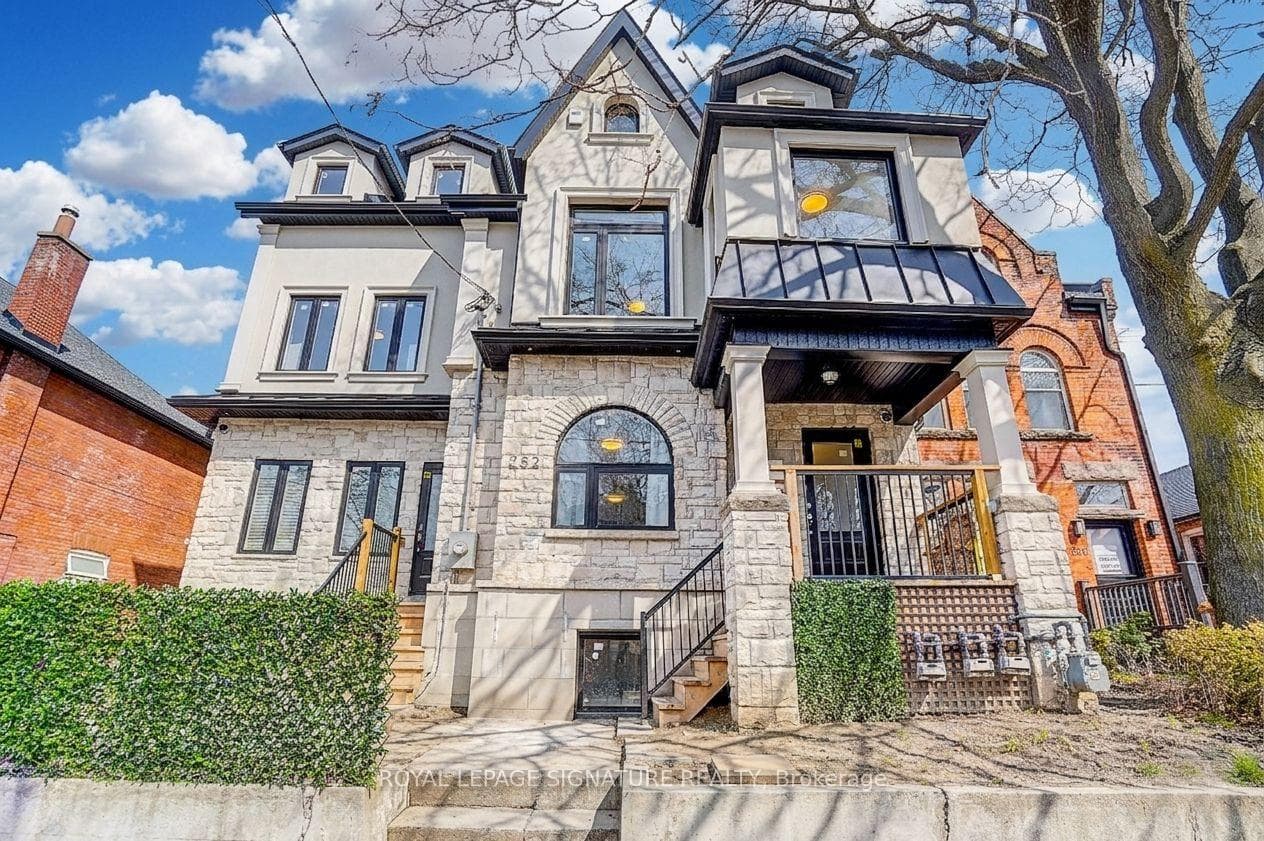 252 Annette Street Unit 4, Bloor West Village / Swansea, ON M6P 1R1 - Photo 1