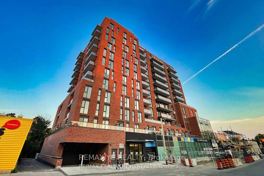 185 Alberta Avenue Unit 805, Forest Hill / Deer Park, ON M6C 0A5 - Photo 1