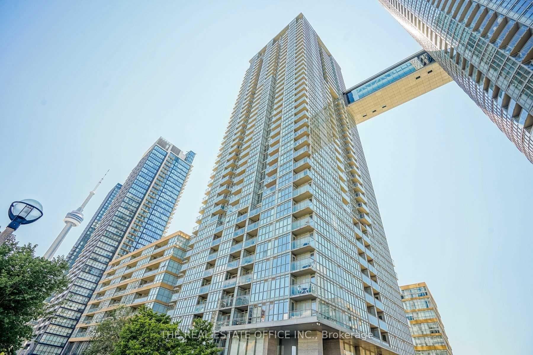 15 Iceboat Terrace Unit 1103, Toronto C01